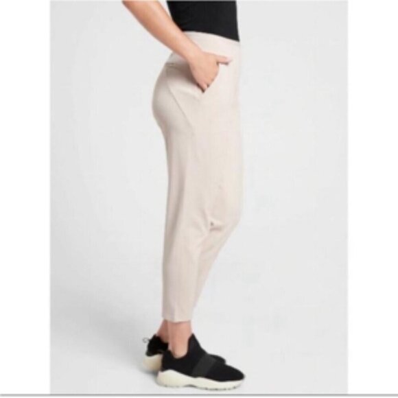 ATHLETA Venice High Rise Pintuck Cropped Pants Ivory Medium - Picture 2 of 11